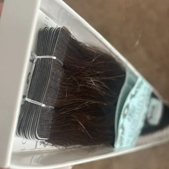 Hair Extensions- remy tape in 22” yaki - Picture 4 of 7